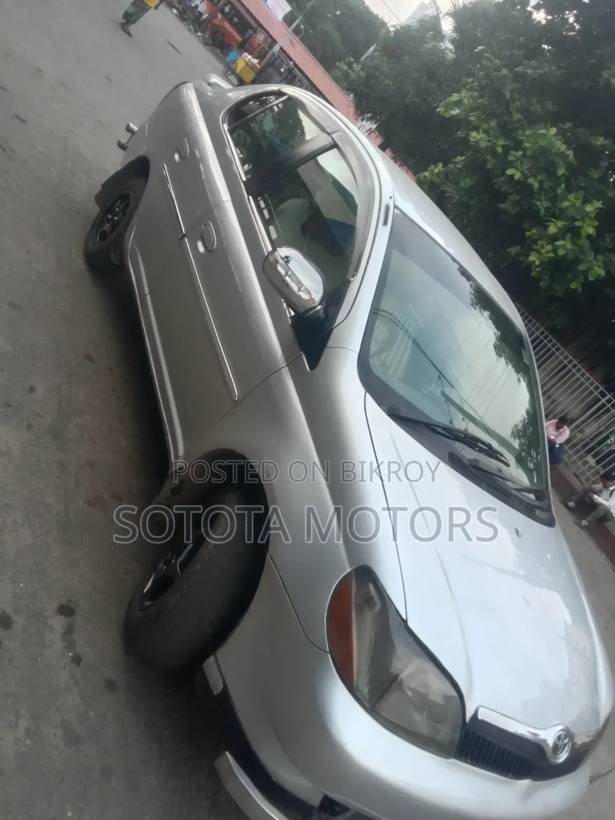 Toyota Platz 1.0 FWD 2000 Silver