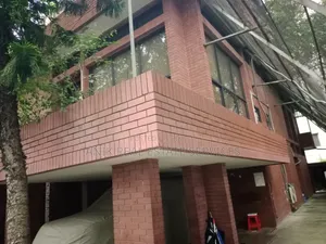 5bdrm House in Anik Real Estate , Gulshan for rent