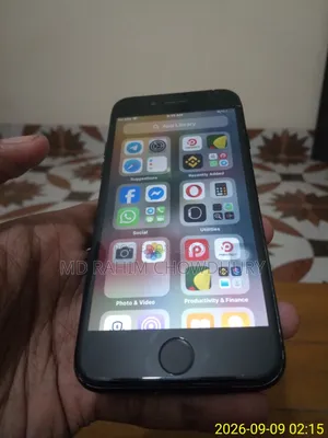 Apple iPhone 7 32 Gigabytes Black