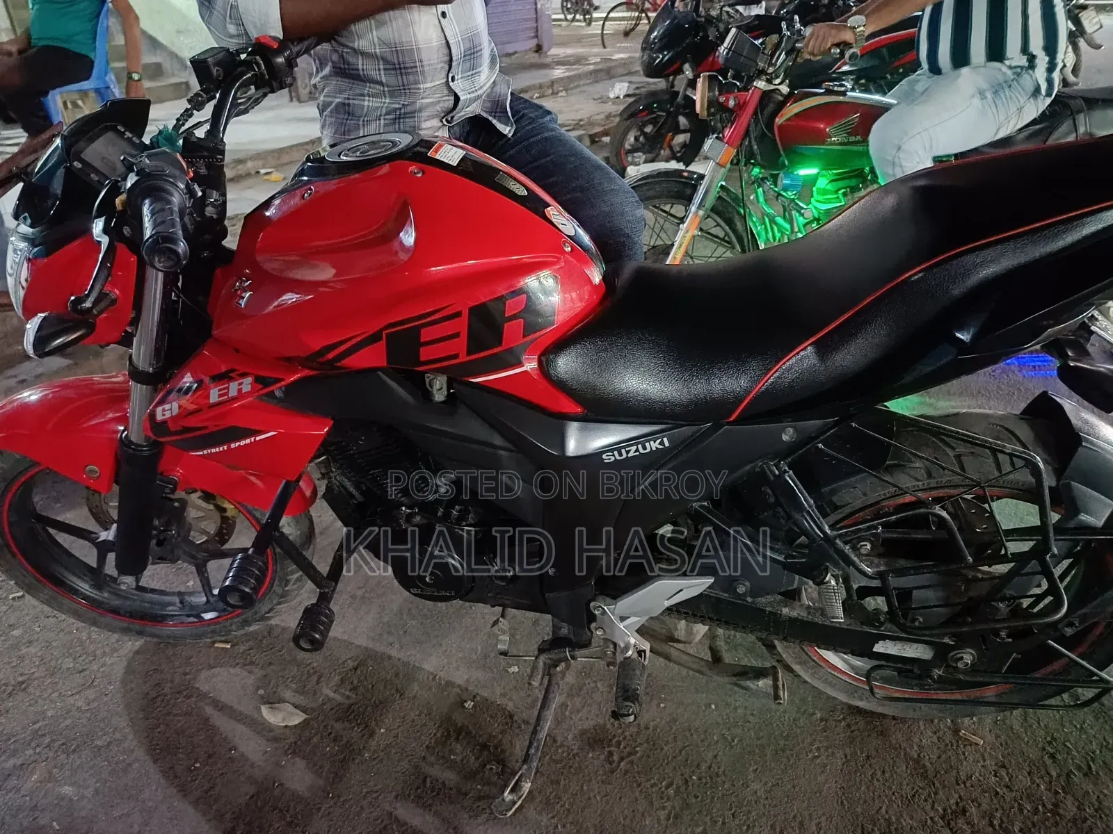 সুজুকি জিক্সার ২০১৯ লাল