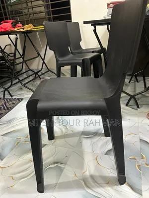 ১০টি প্লাস্টিক চেয়ার