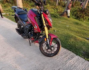 New Honda Hornet 2.0 2025 Red