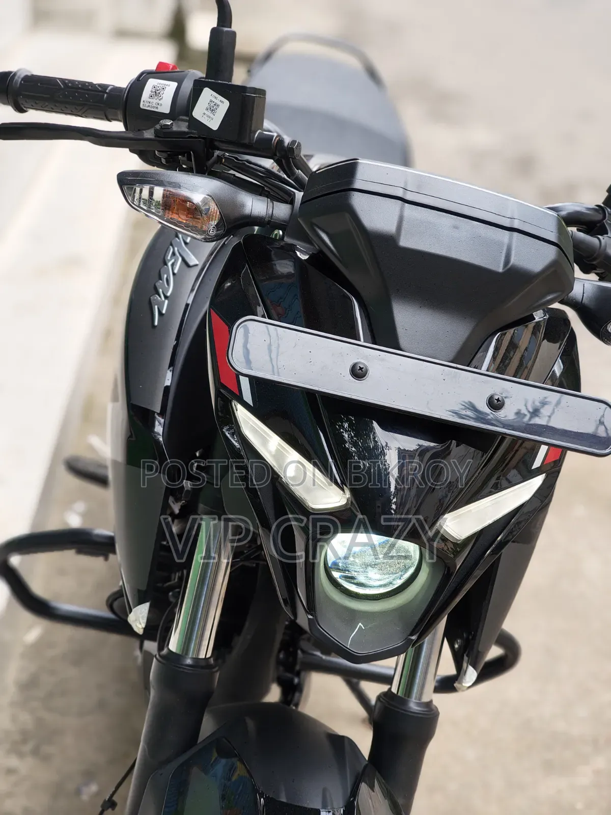 বাজাজ পালসার এন১৬০ ২০২৫ ব্ল্যাক