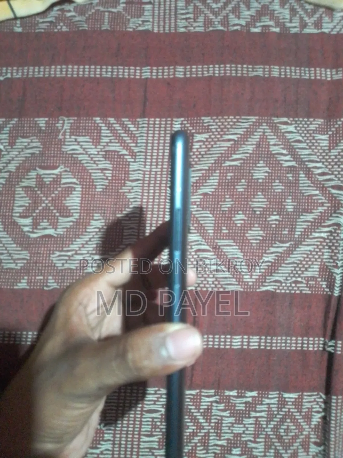 রিয়েলমি ৮ ৫জি ৬৪ জিবি কালো