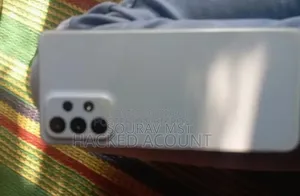 স্যামসাং গ্যালাক্সি এ৩৩ ৫জি ১২৮ জিবি সাদা