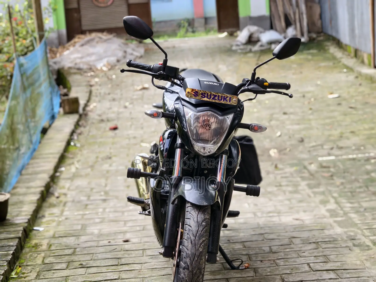 সুজুকি জিক্সার ২০২৫ কালো