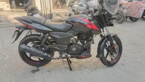 বাজাজ পালসার ১৫০ ২০২৩ ব্ল্যাক