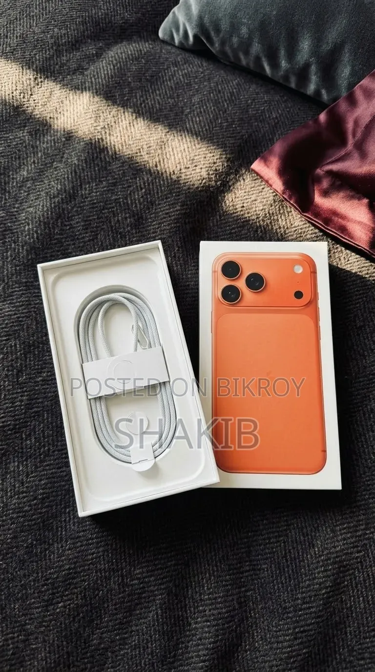 iPhone 17 Pro Max Original Box Cable