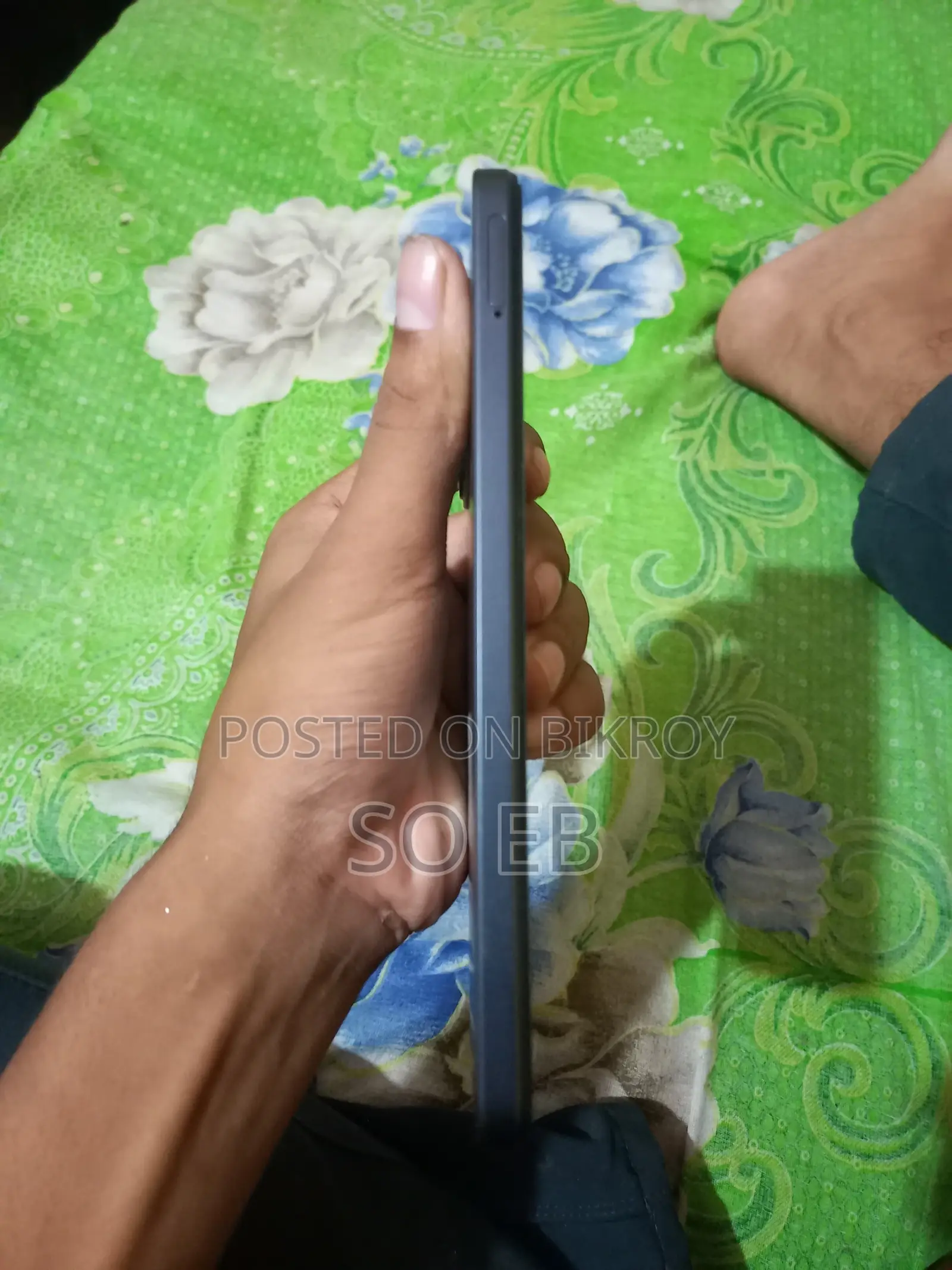 রিয়েলমি নোট ৭০ ১২৮ জিবি নীল