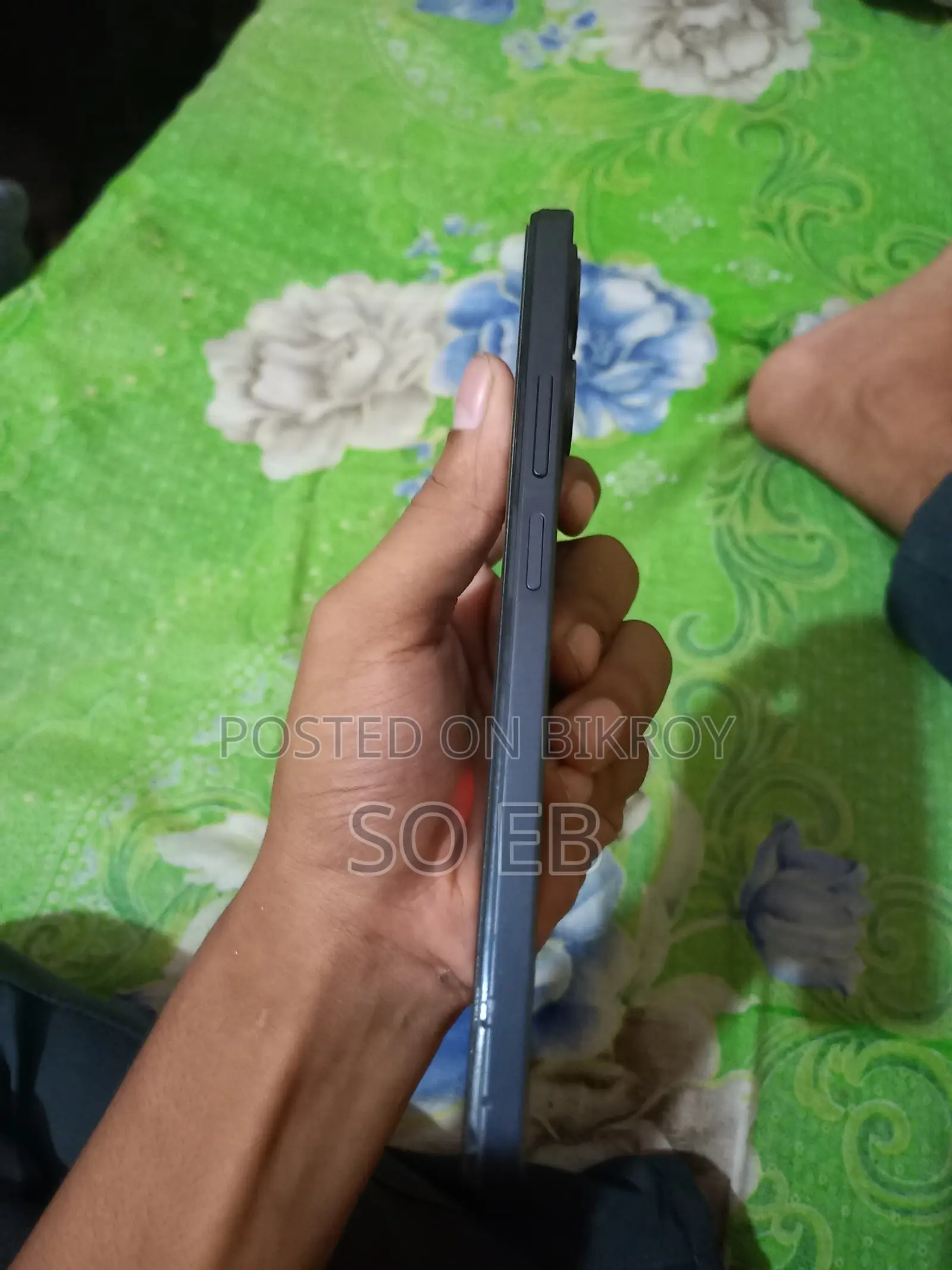 রিয়েলমি নোট ৭০ ১২৮ জিবি নীল