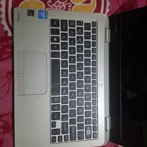 Laptop Toshiba Satellite CL15 2GB Intel Celeron SSD 32GB