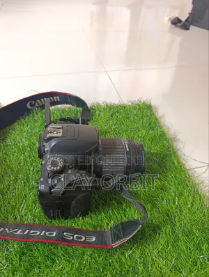 ক্যানন ৭০০ডি ডিএসএলআর