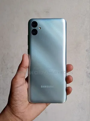 Samsung Galaxy M04 64 GB Silver