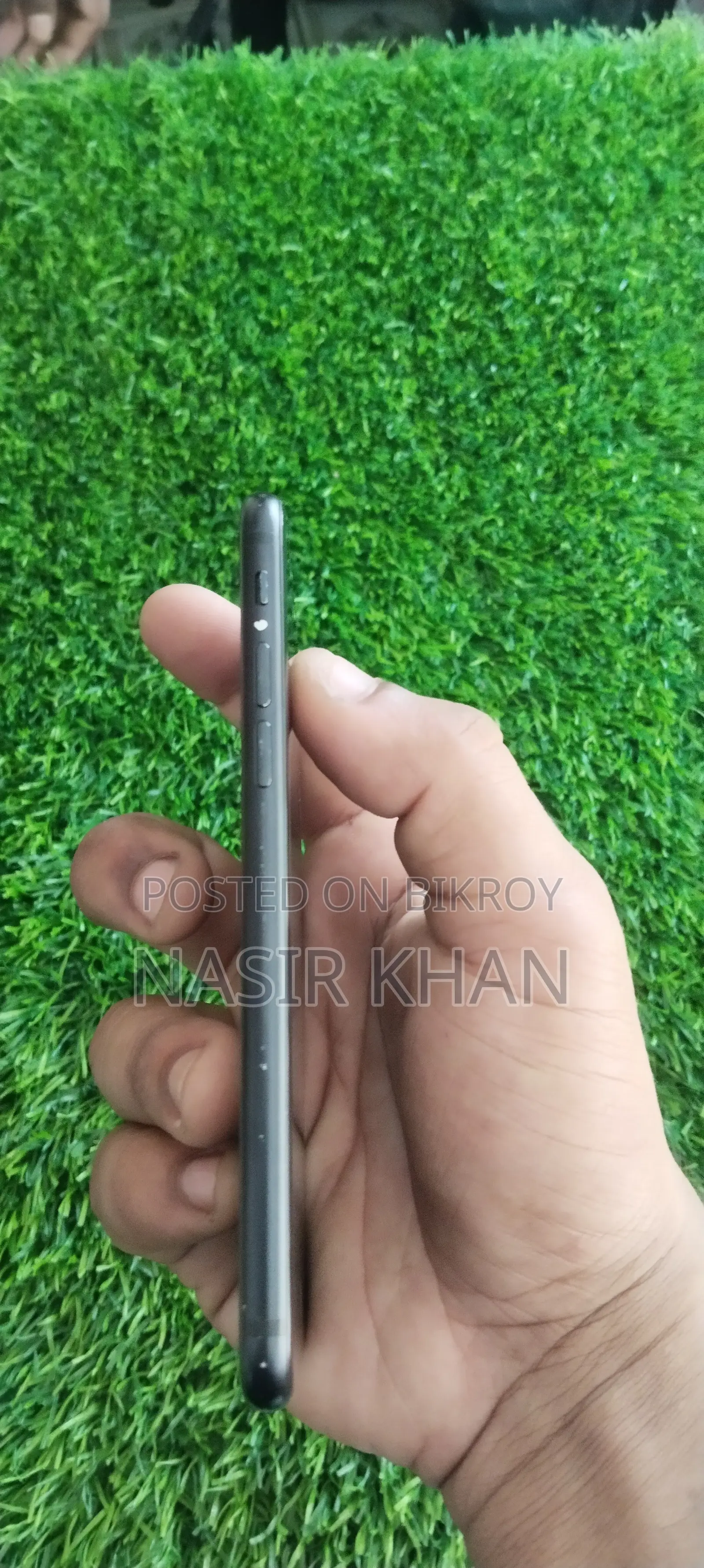 অ্যাপল আইফোন এসই (২০২০) ৬৪ জিবি ব্ল্যাক
