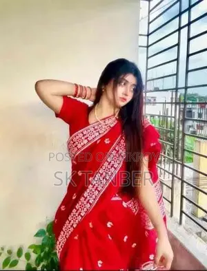 সিউলি ফুলের শাড়ি