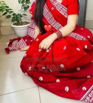 সিউলি ফুলের শাড়ি