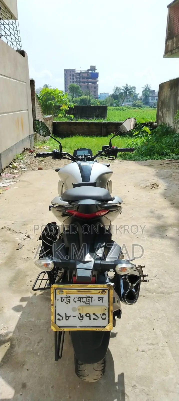 সুজুকি জিক্সার ২০২২ সিলভার