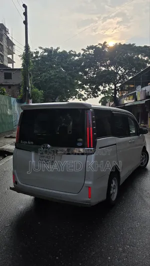 টয়োটা নোয়া ২.০ এফডব্লিউডি (৮ সিটার) ২০২০ পার্ল