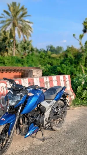 TVS Apache RTR 160 4V 2023 Blue