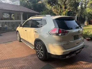 Nissan X-Trail 2015 White