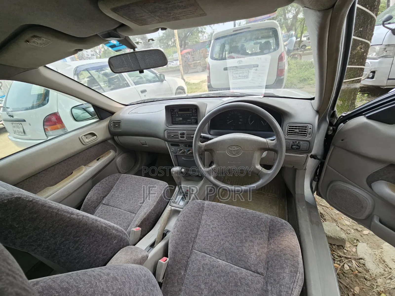 Toyota Corolla X 1.3 Automatic 2000 Silver