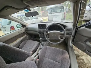 Toyota Corolla X 1.3 Automatic 2000 Silver
