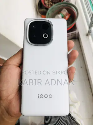 iQOO 256 GB White
