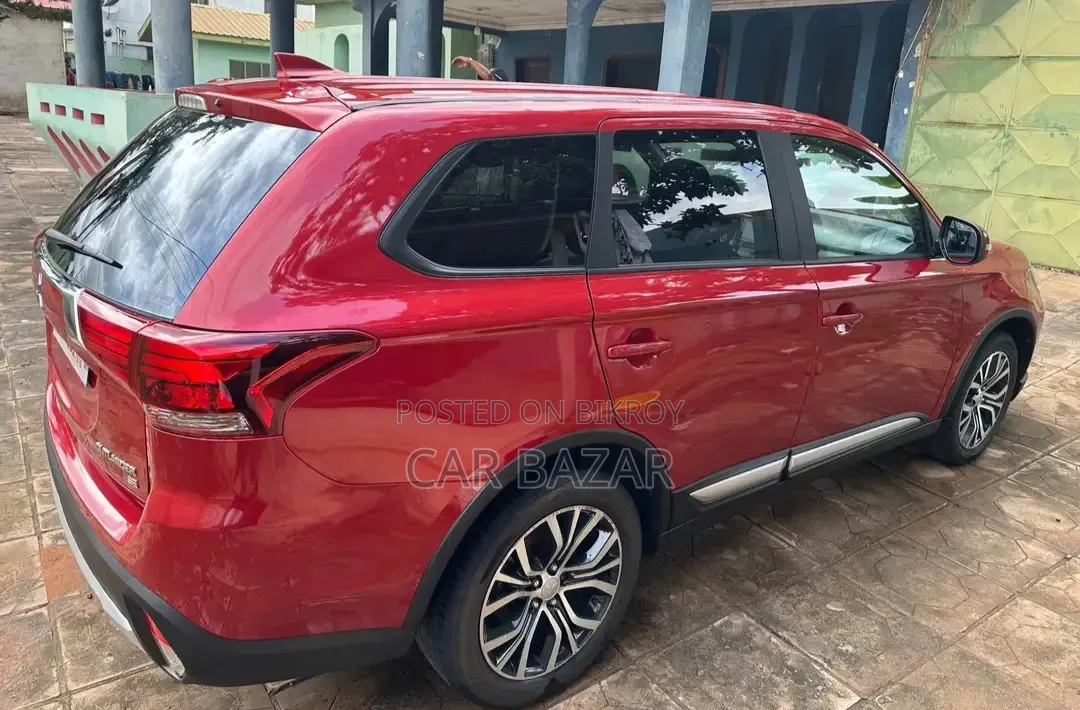 Mitsubishi Outlander 2.0 PHEV AWD 2017 Red