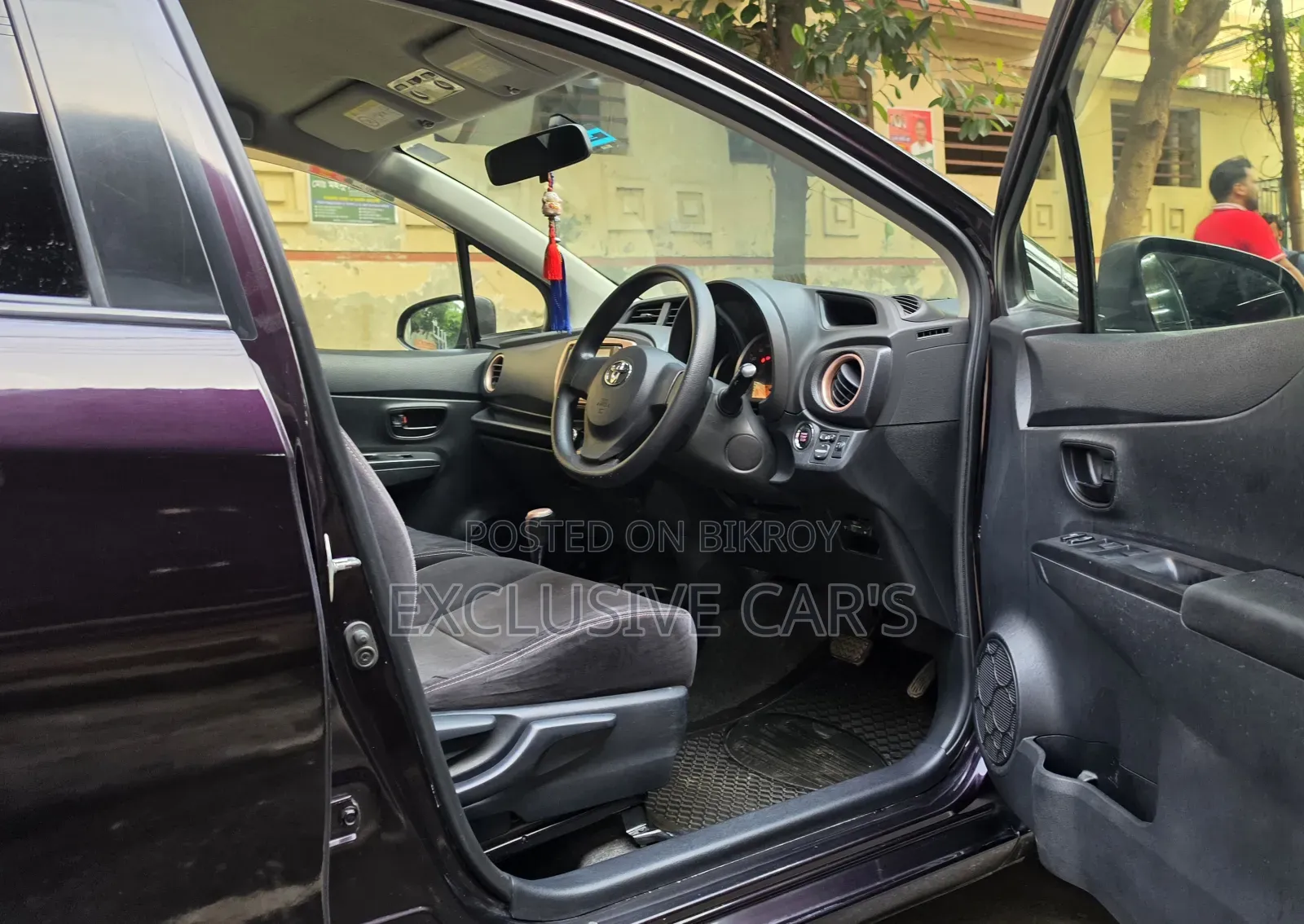 Toyota Vitz 2014 Purple