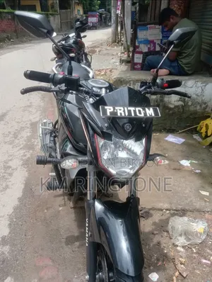 ইয়ামাহা এফজেডএস ভি২ ২০২৪ কালো