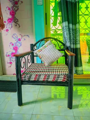 আসবাবপত্র সামগ্রী