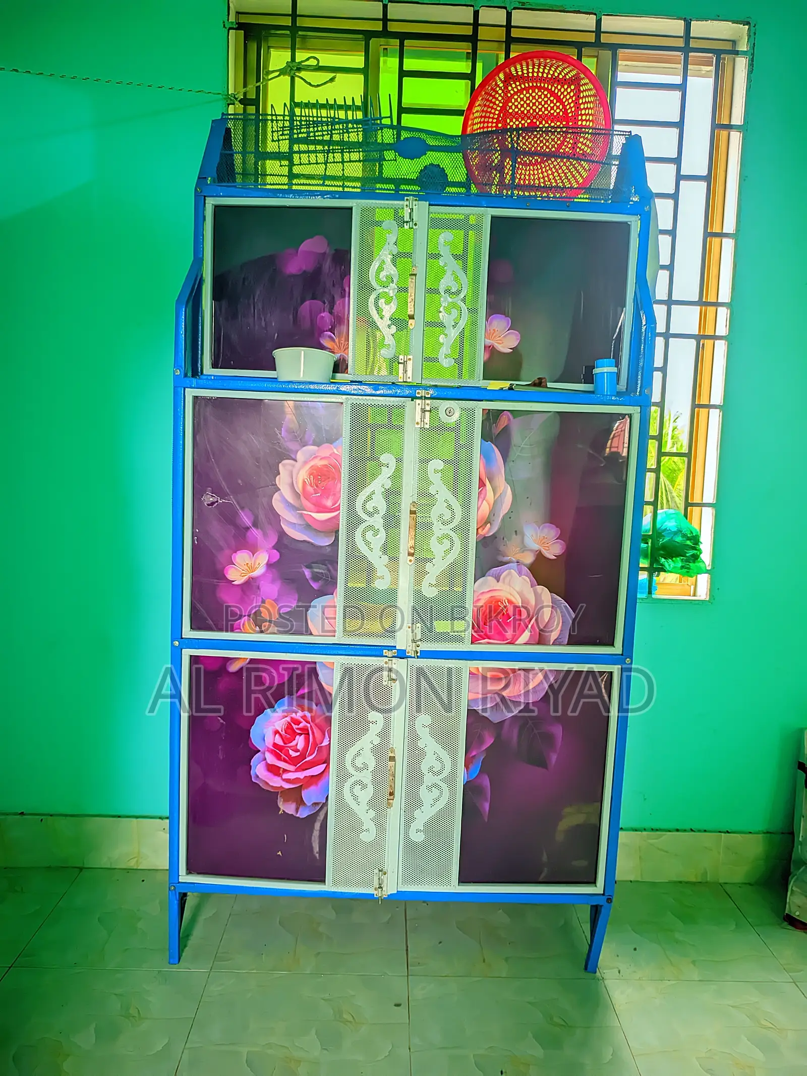 আসবাবপত্র সামগ্রী