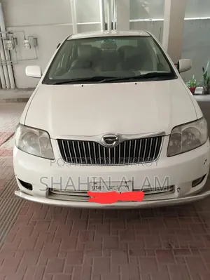 টয়োটা করোলা ২০০৬ সাদা