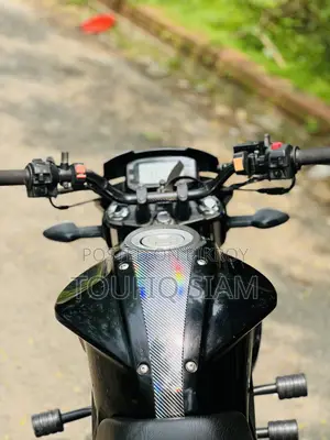 সুজুকি জিক্সার ২০২৪ কালো