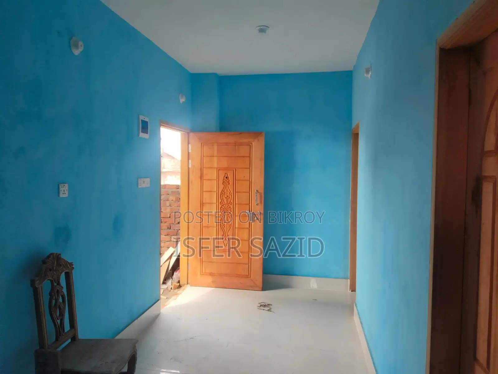 Furnished 2-Bedroom Apartment in Kamrangirchar for sale