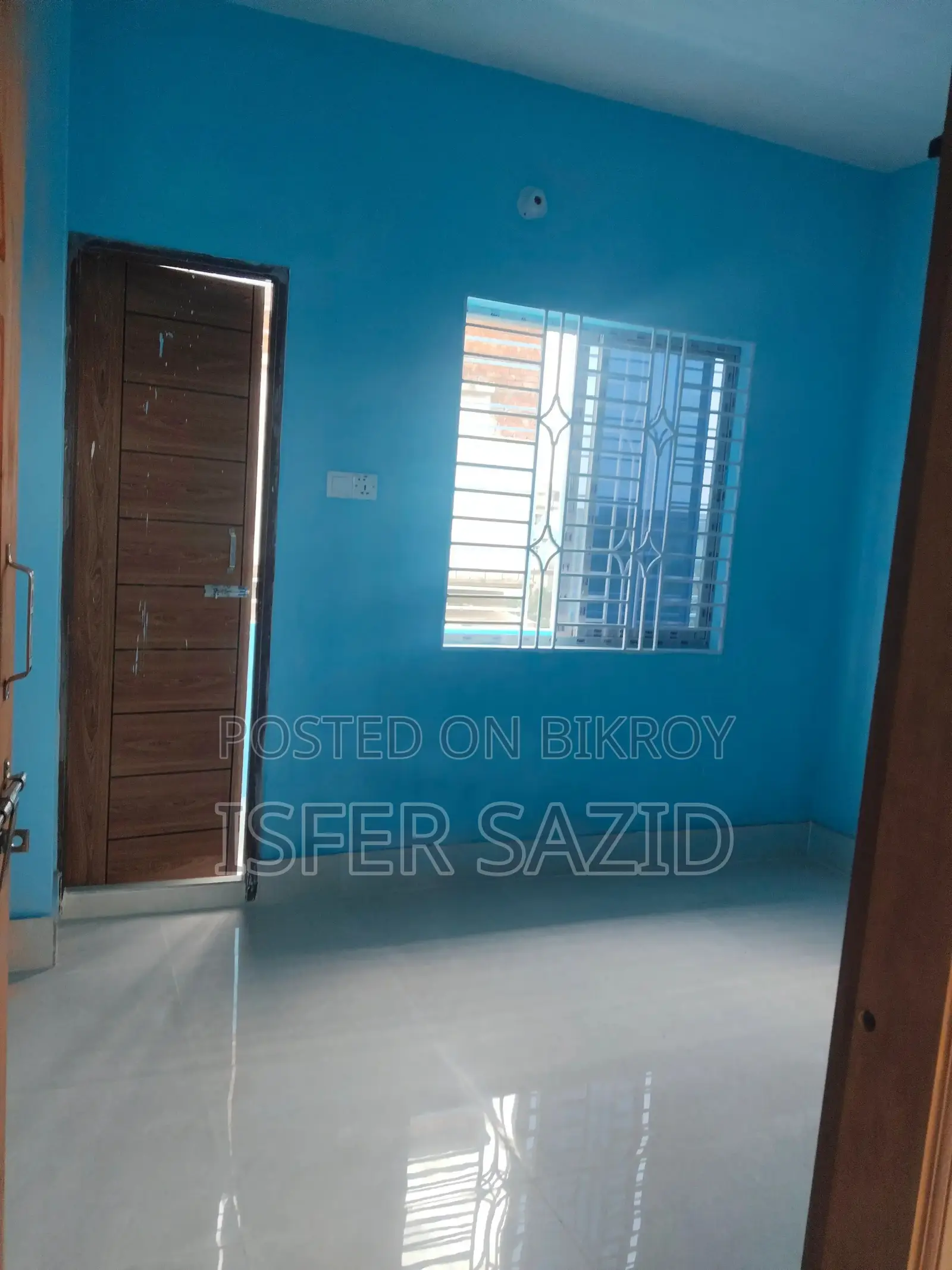 Furnished 2-Bedroom Apartment in Kamrangirchar for sale