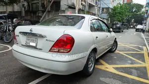 Nissan Sunny 2008 Pearl