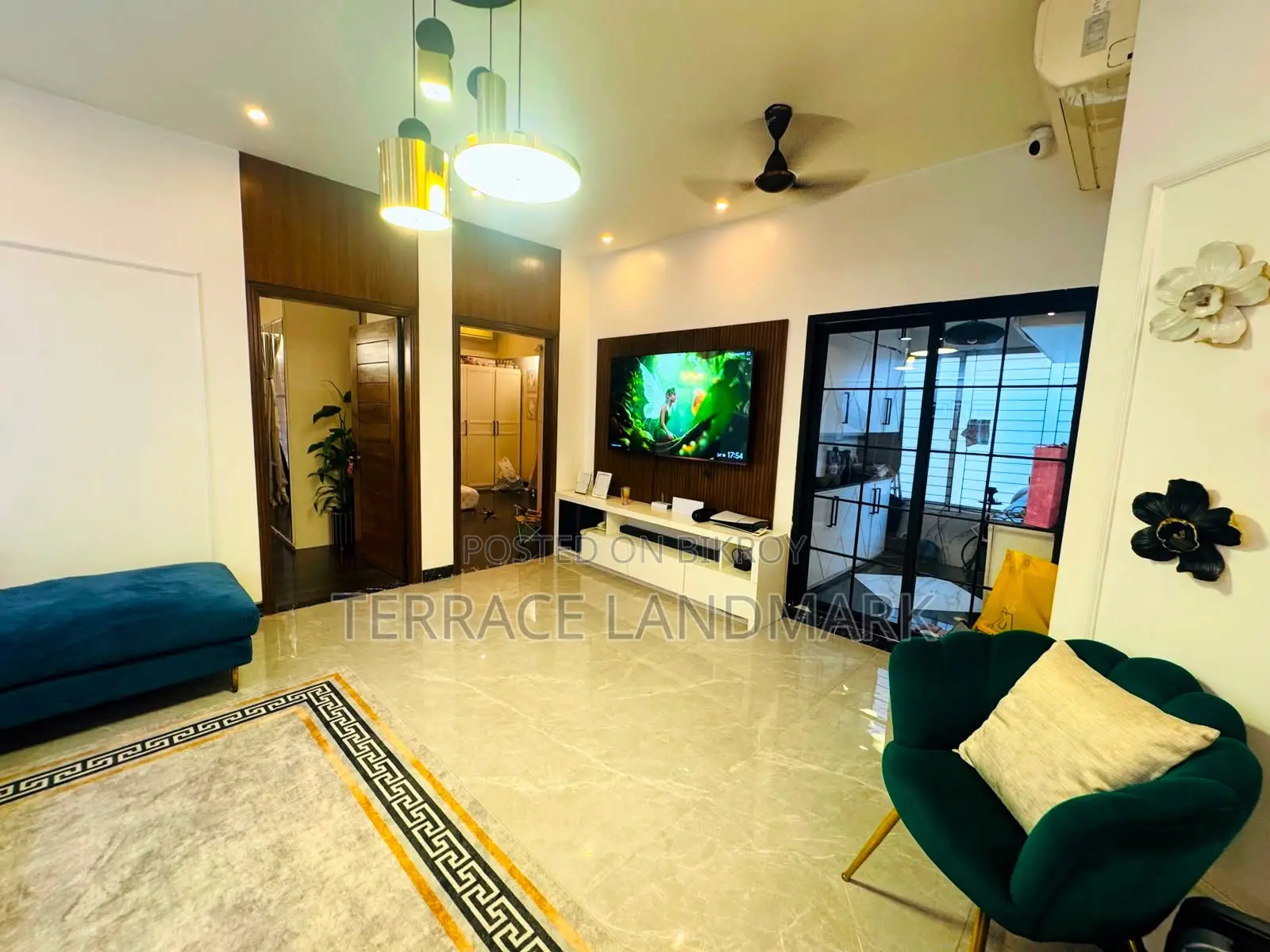 Furnished 4-bedroom Apartment in Uttara for sale