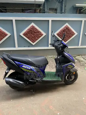 Yamaha 2021 Blue