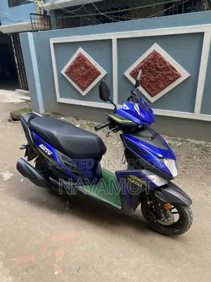 Yamaha 2021 Blue