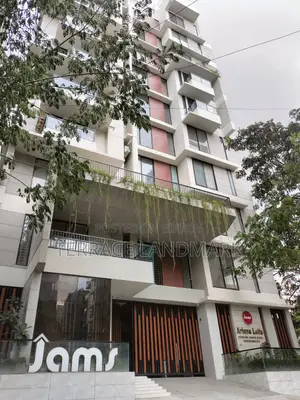 4 Bedroom Apartment in Bashundhara for Sale
