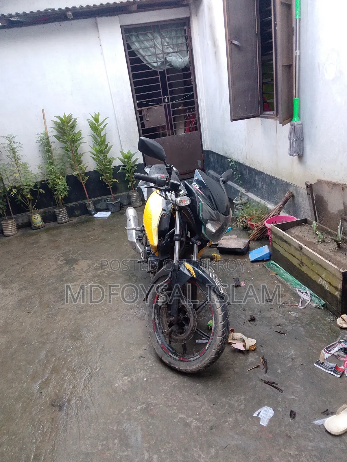 TVS Apache RTR 160 2V 2013 Yellow