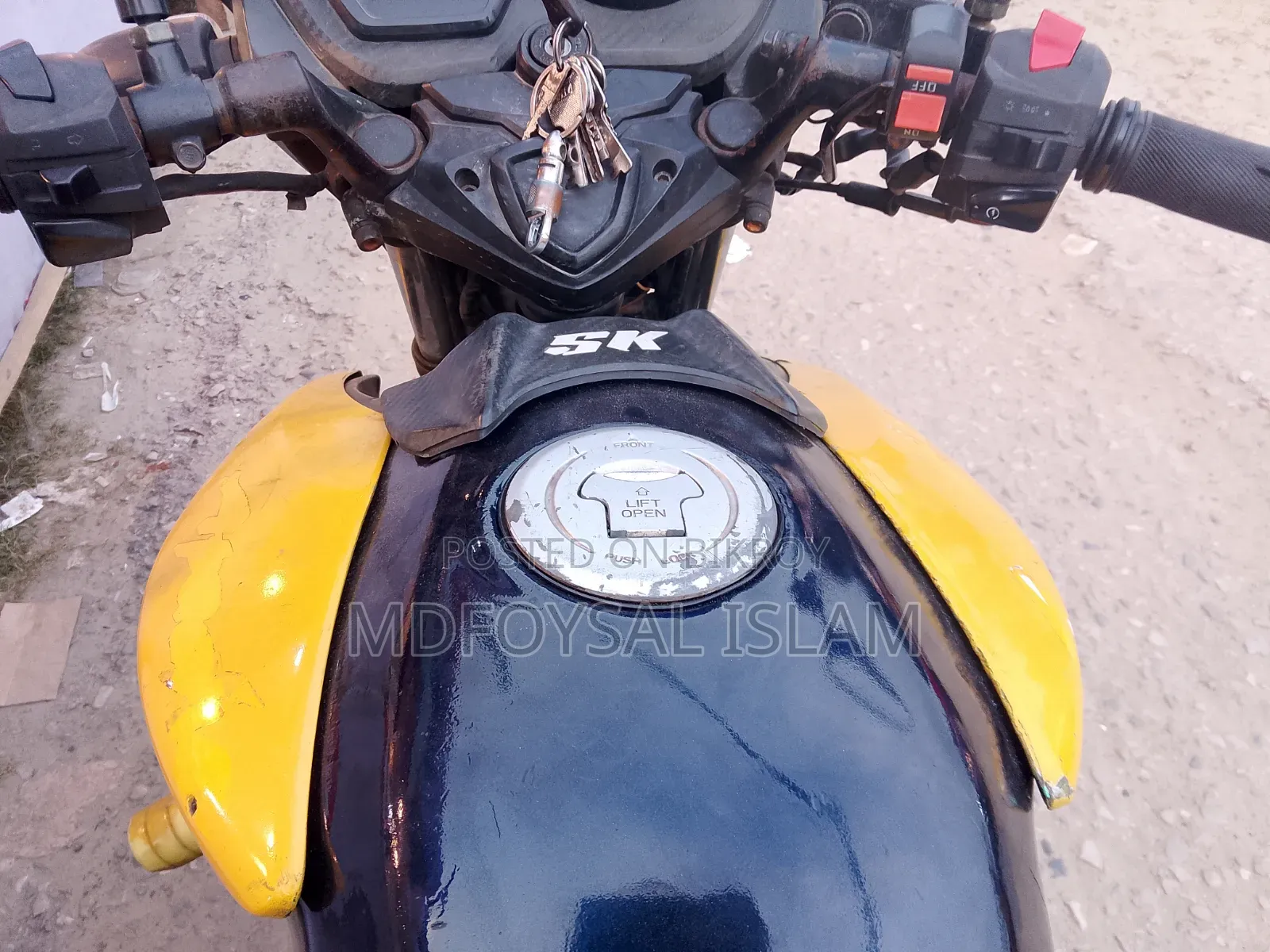 TVS Apache RTR 160 2V 2013 Yellow