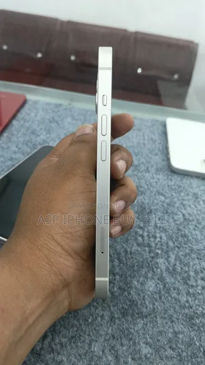 Apple iPhone 13 128 GB White