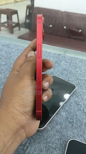 Apple iPhone 13 128 GB Red