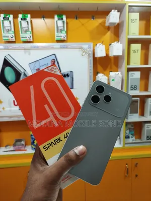 Tecno Spark 40 128 GB Silver