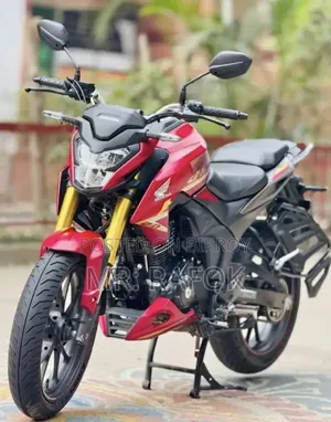 নিউ হন্দা হর্নেট ২.০ ২০২৫ রেড