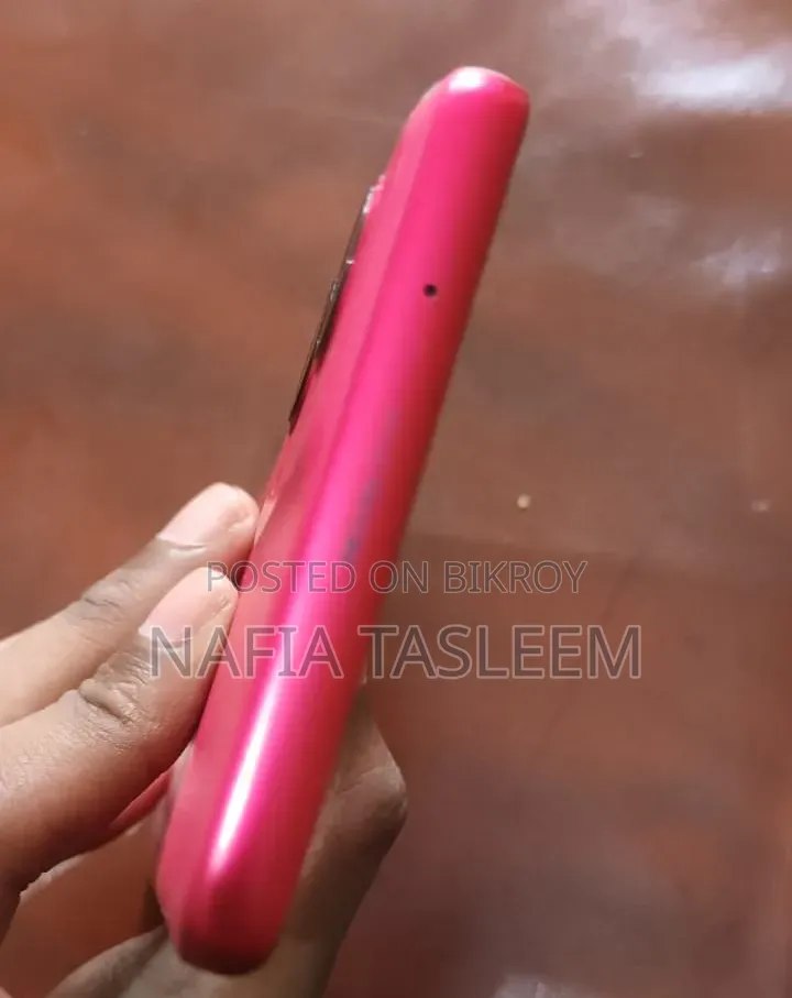 Motorola Moto G85 128 GB Pink