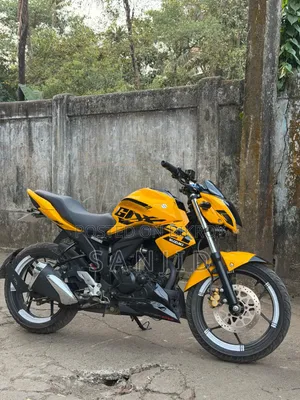 নতুন সুজুকি জিক্সার ২০২৫ হলুদ