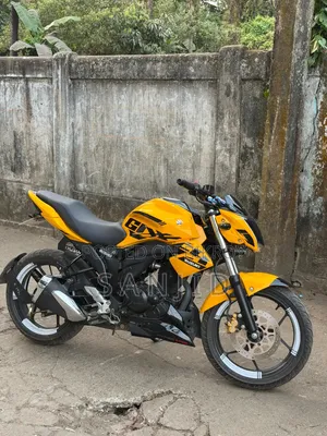 নতুন সুজুকি জিক্সার ২০২৫ হলুদ